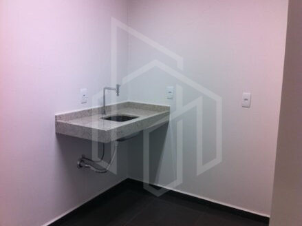 Rua Aruja, nº 118 – Casa Comercial