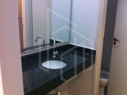 Rua Aruja, nº 118 – Casa Comercial